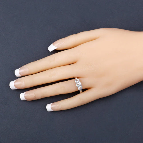 0.95 Carat Genuine Aquamarine and White Diamond .925 Sterling Silver Ring - Image 9
