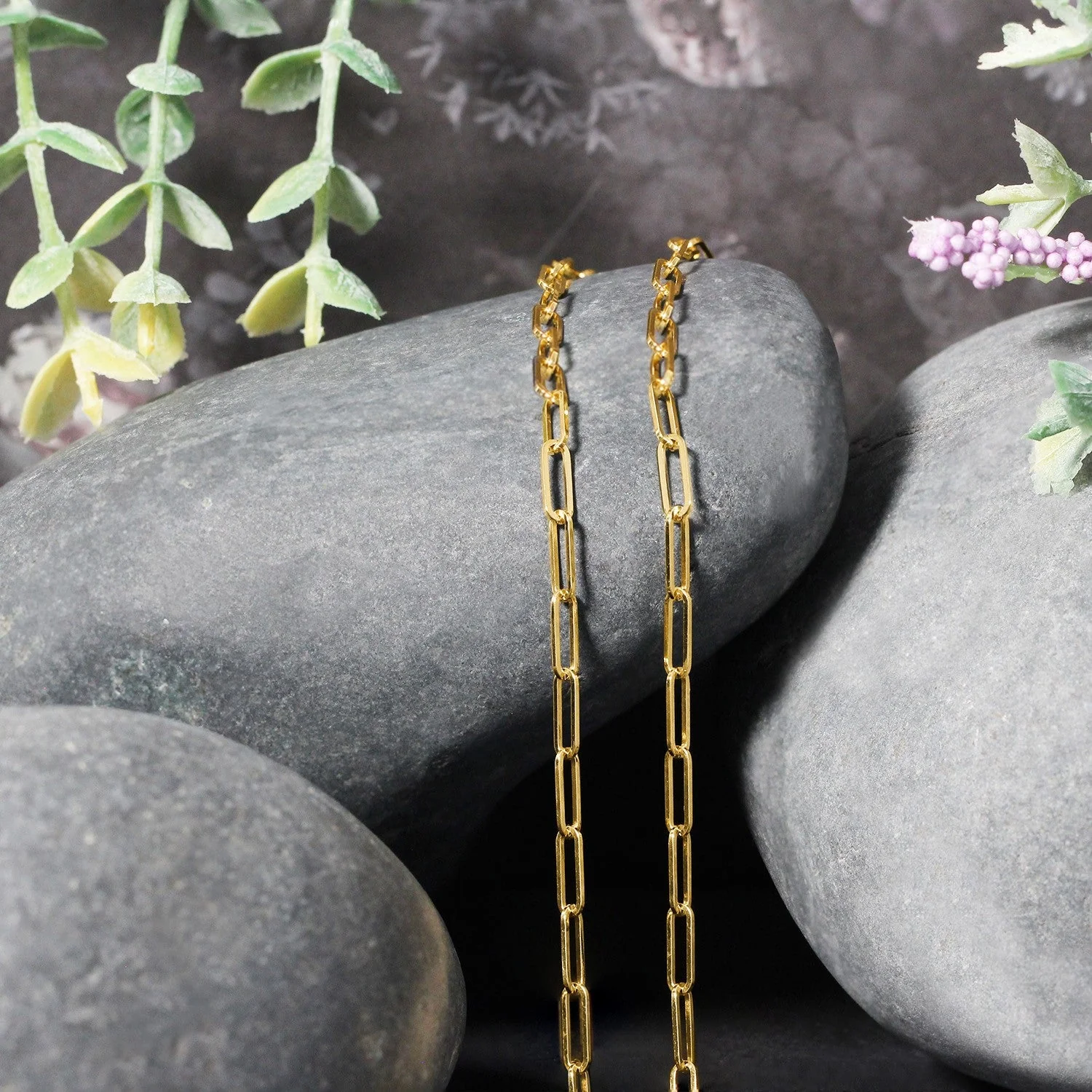 10K Yellow Gold Paperclip Chain (2.50 mm) - Image 10