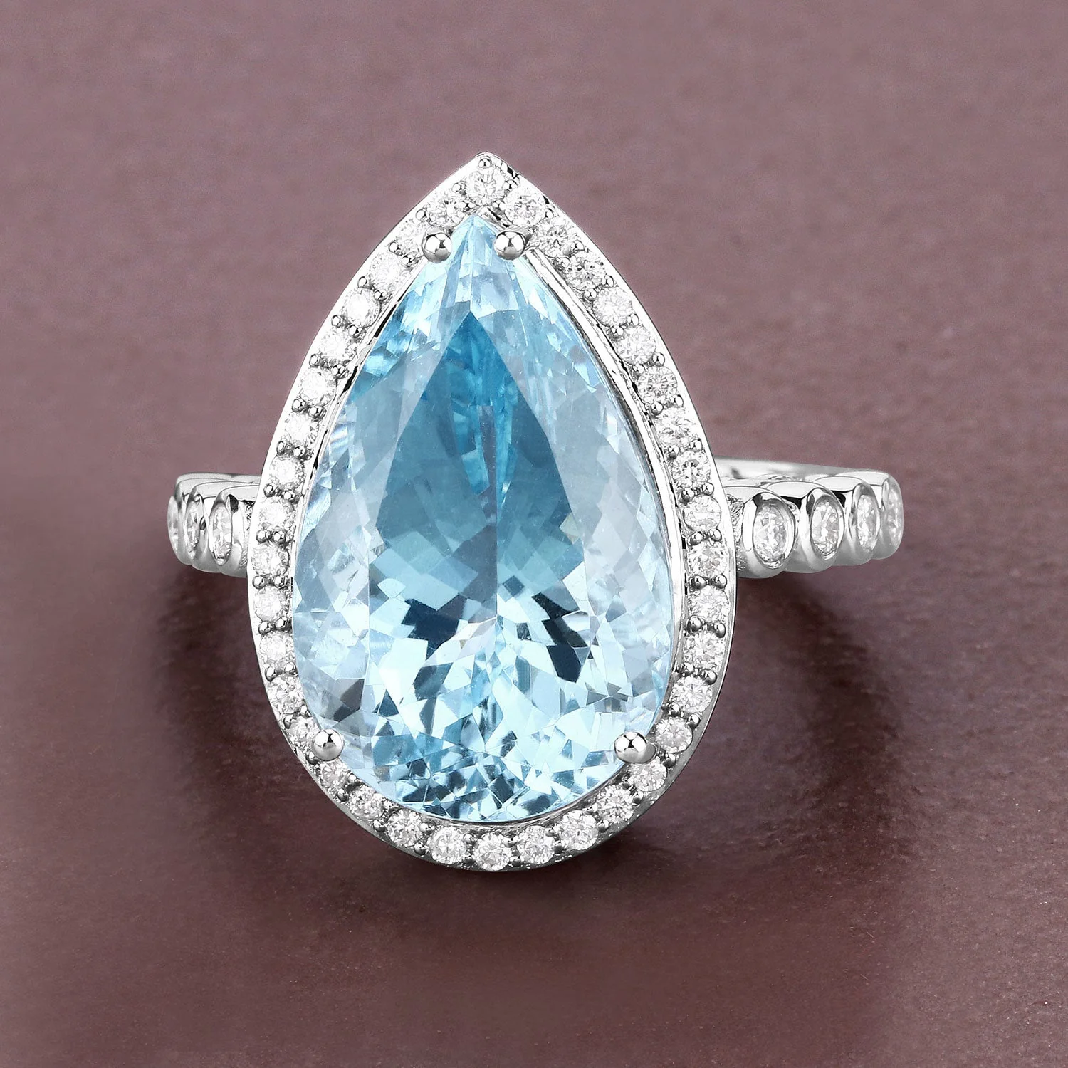 13.42 Carat Genuine Aquamarine and White Diamond 14K White Gold Ring - Image 2