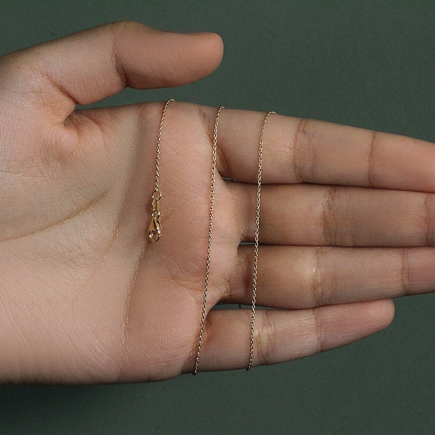 18k Yellow Gold Round Cable Link Chain (0.97 mm) - Image 6