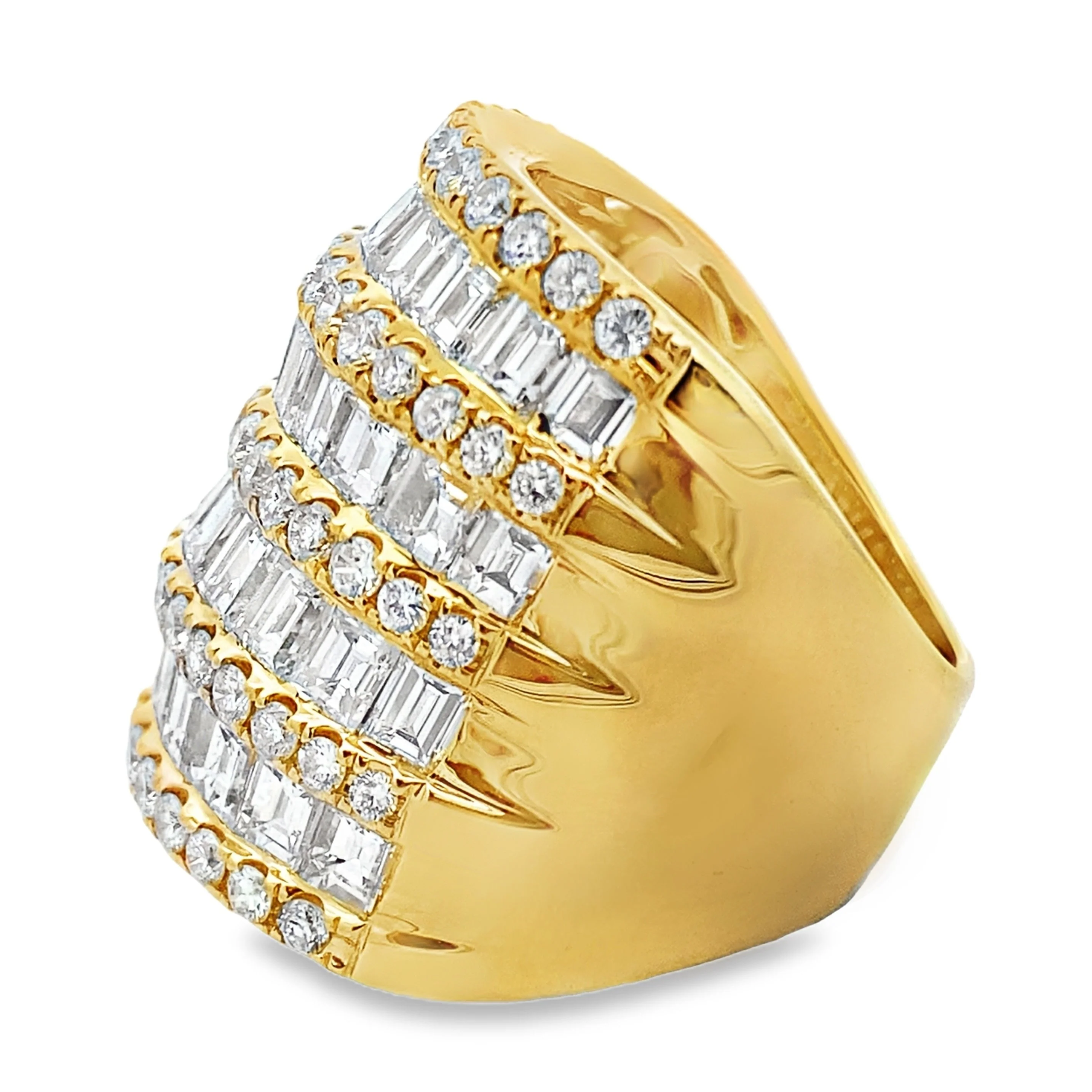 6.65ct Diamond Ring 18KT Yellow Gold - Image 2