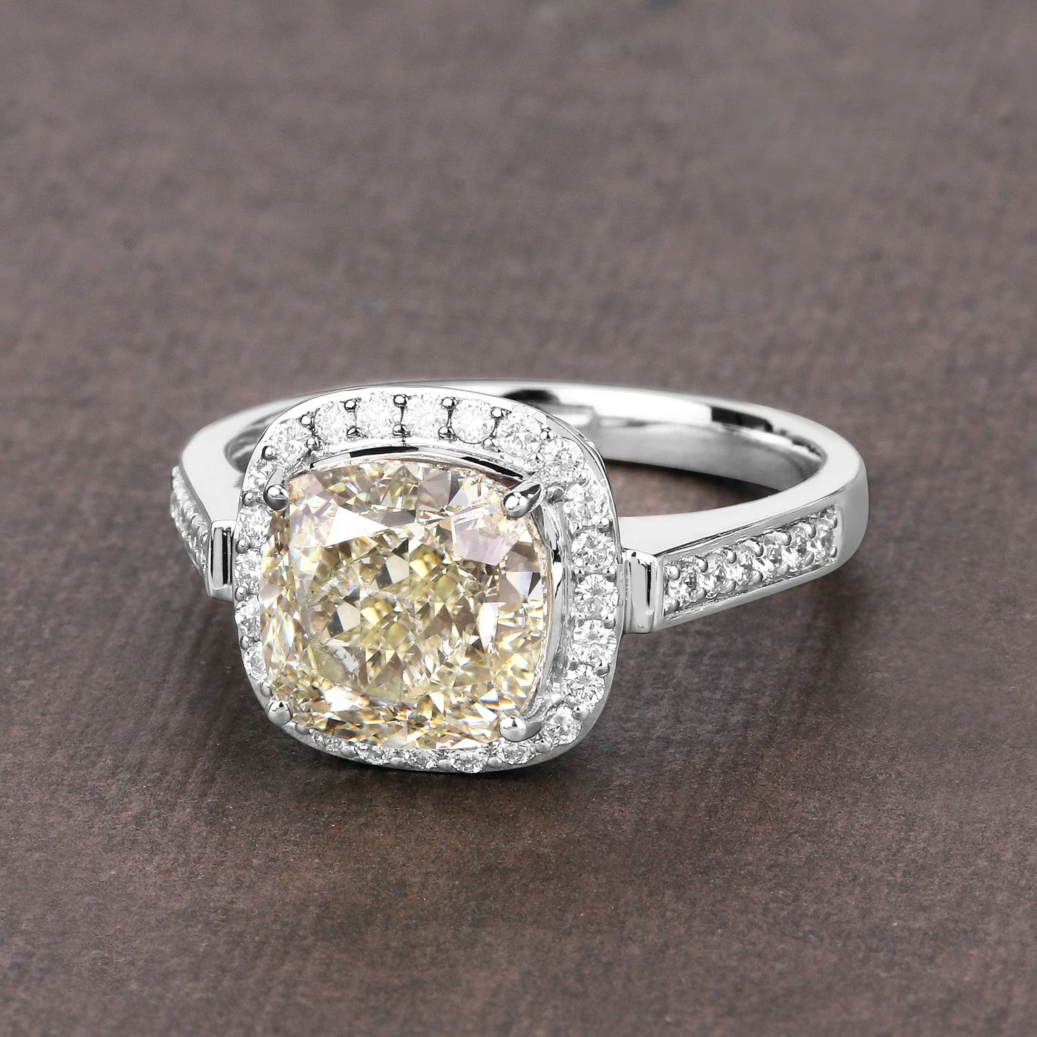 IGI Certified 4.02 Carat Genuine Light Yellow Diamond Center and 0.36cttw White Diamond 18K White Gold Ring (4.38cttw) - Image 4