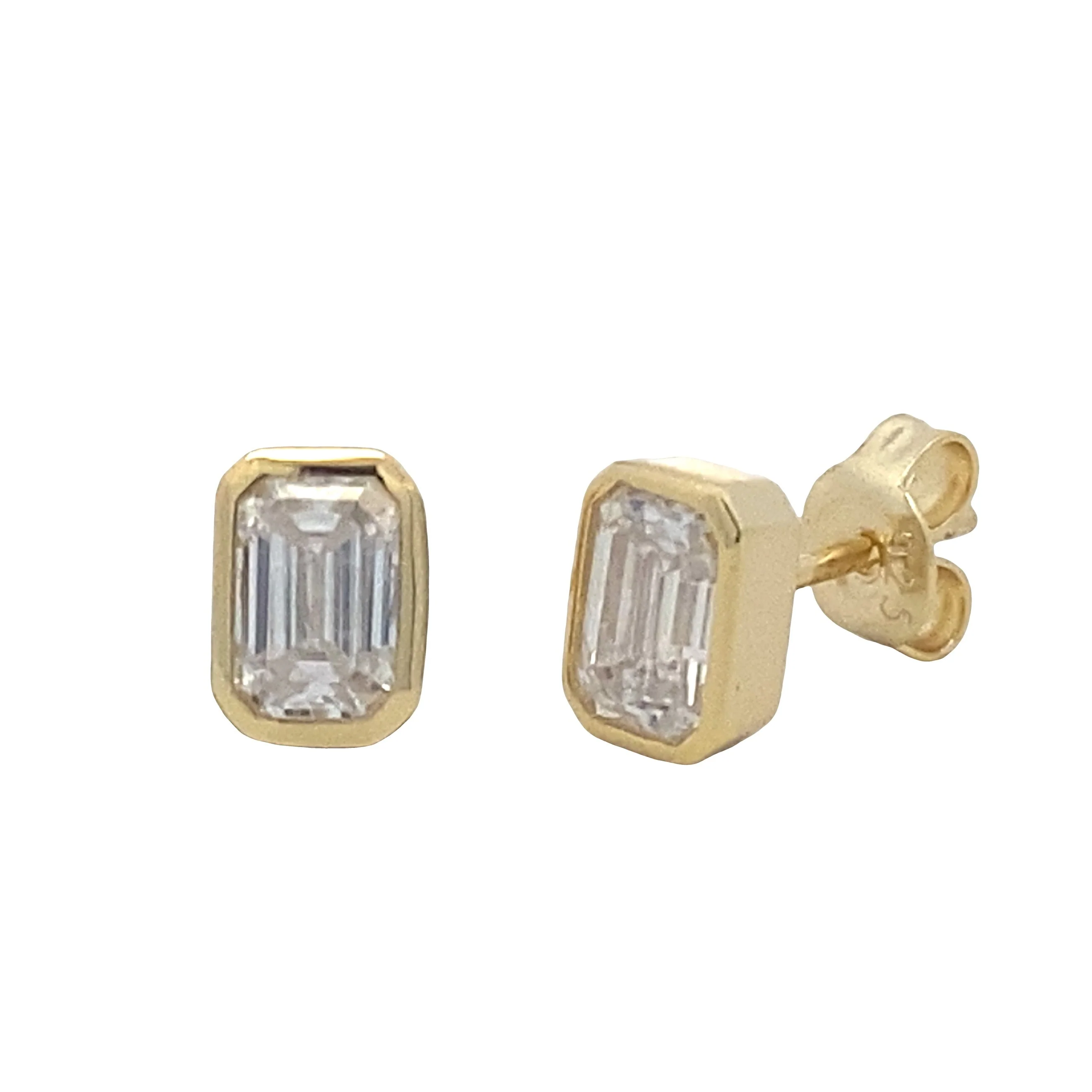 Moissanite Stud Earrings Vermeil - Image 2
